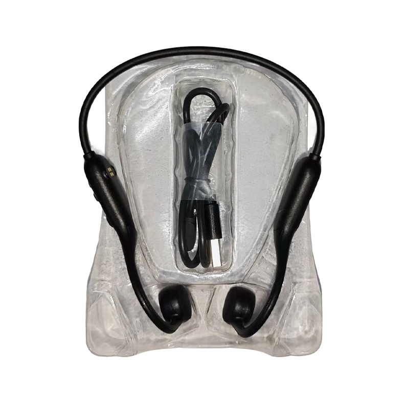 How does the 8-level waterproof bluetooth headset meet the needs of sports enthusiasts in various weather conditions?